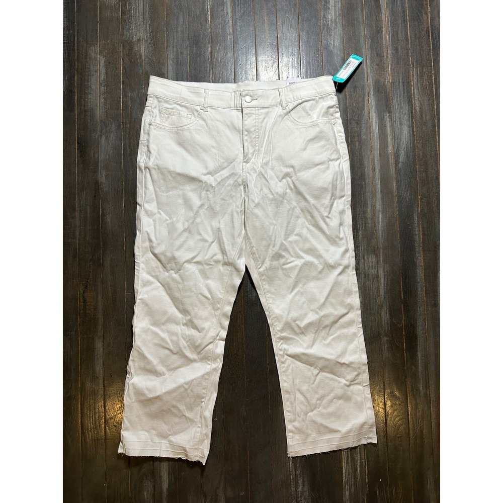 Tribal Jeans Sophia Curvy Hugging Micro Flare Crop Pants Cream White